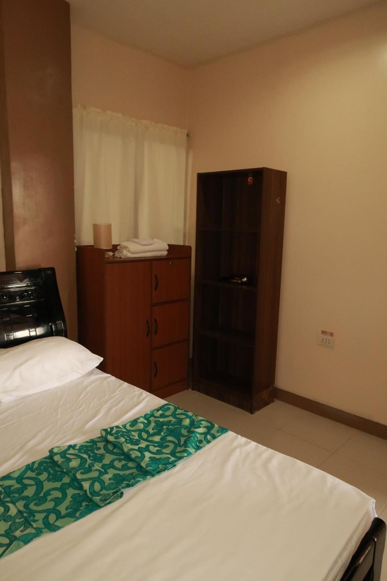 Jo-Cris Apartelle Lapu-Lapu City Exterior foto
