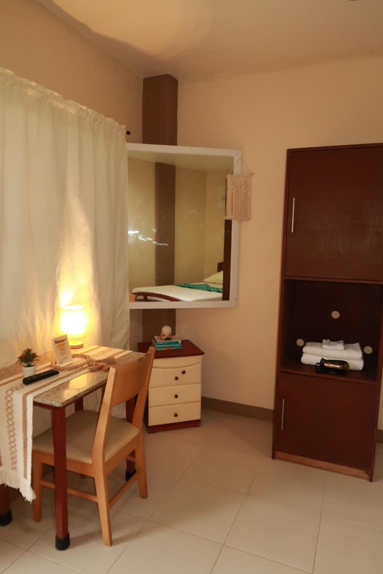Jo-Cris Apartelle Lapu-Lapu City Exterior foto