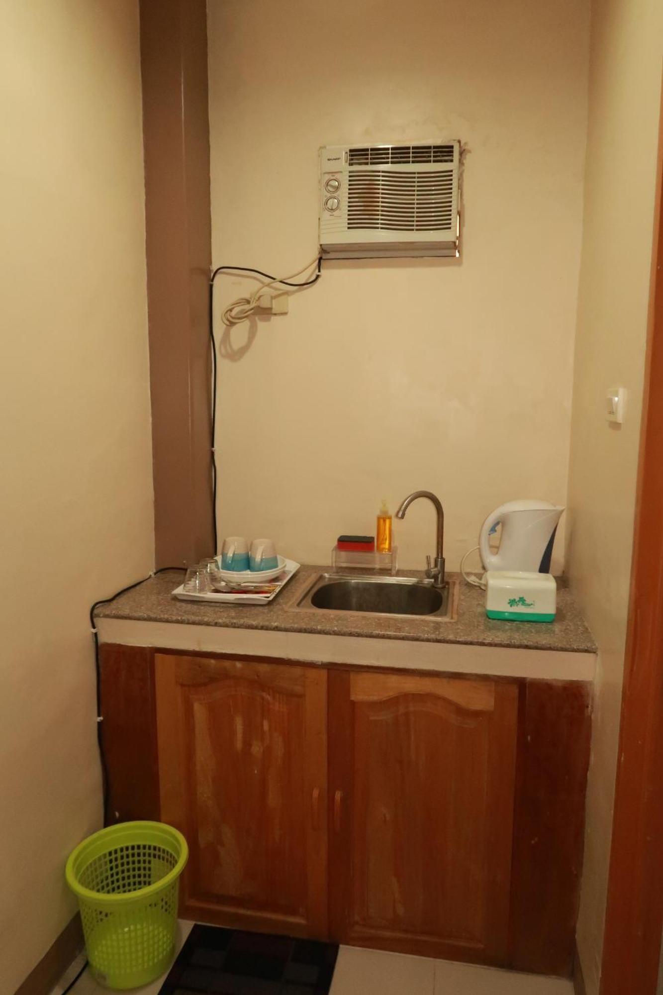 Jo-Cris Apartelle Lapu-Lapu City Exterior foto