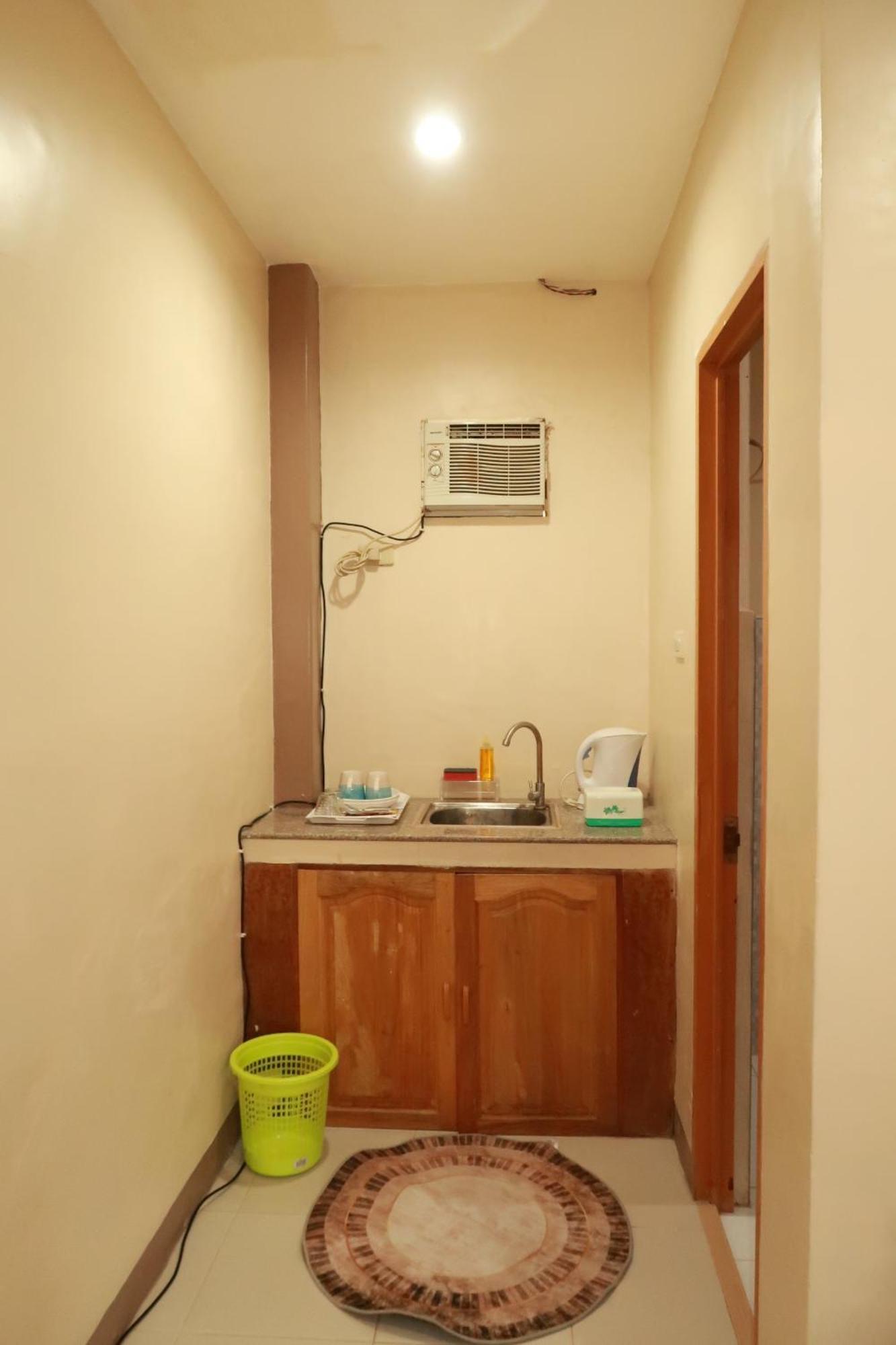 Jo-Cris Apartelle Lapu-Lapu City Exterior foto
