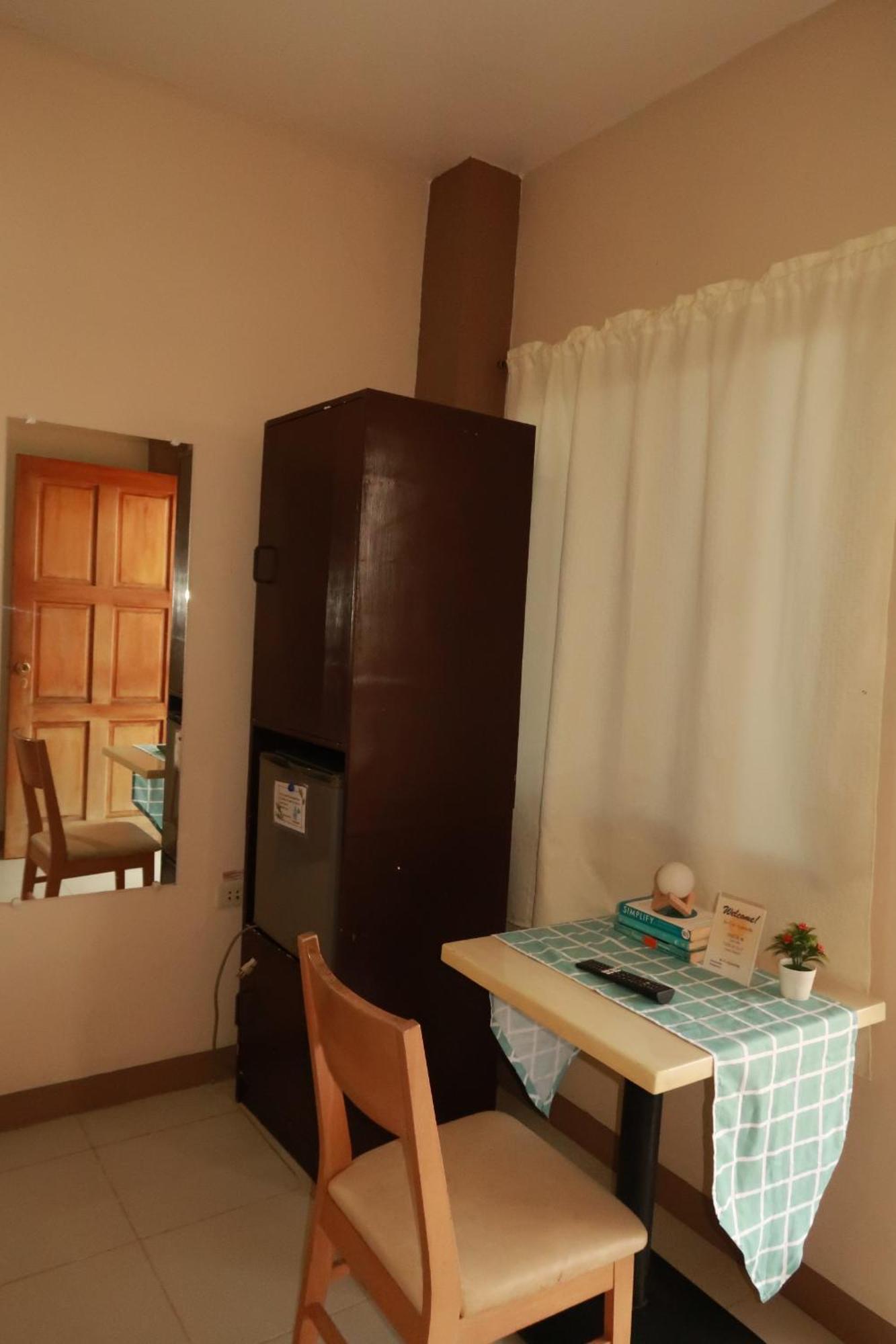 Jo-Cris Apartelle Lapu-Lapu City Exterior foto